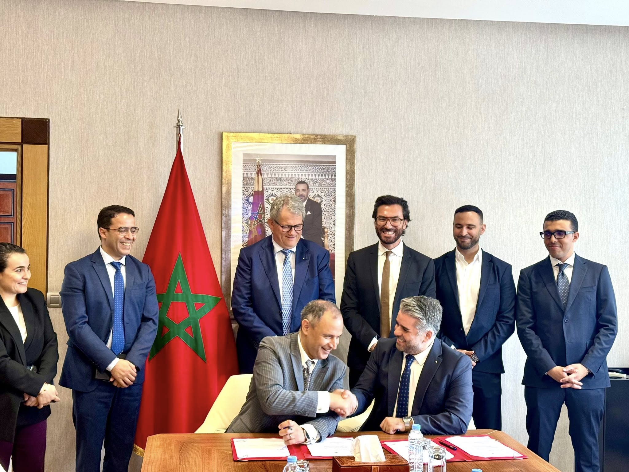 توقيع بروتوكول اتفاق بين وزارة الصناعة والتجار وشركة "JOTUN MAROC" 2 722132995 1018742494001611 1070003113891820596 n