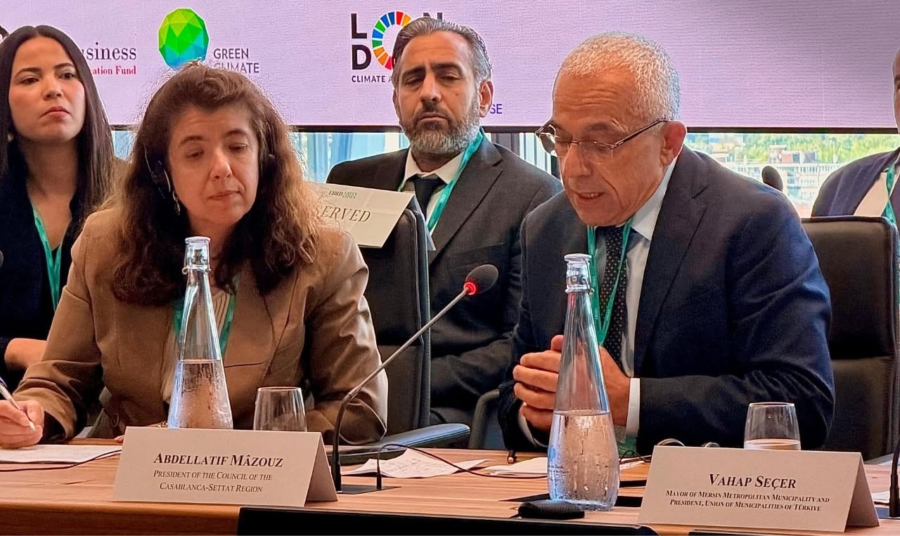 لندن.. معزوز يستعرض التجربة المغربية في مجال الأمن المائي 2 726621866 1326276393020240 6472467012068160457 n