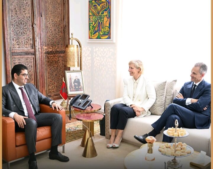 وزير الشباب والثقافة والتواصل يبحث مع رئيسة معهد العالم العربي بباريس سبل تعزيز التعاون الثقافي بين المغرب وفرنسا 1 IMG 20260619 215739
