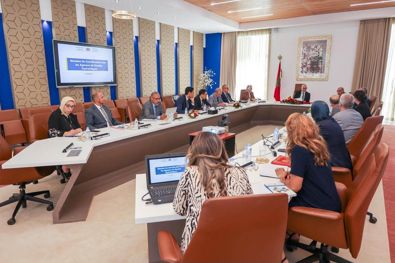 وزير التجهيز والماء يترأس اجتماعا تنسيقيا مع وكالات الأحواض المائية 4 755221169 1576482357177901 4029567770678231545 n