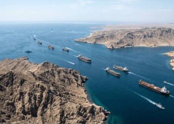 حركة الملاحة في باب المندب تتعافى تدريجياً وسط استمرار الهدوء الحذر في مضيق هرمز 4 مضيق هرمز