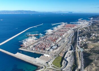 موانئ الواجهة المتوسطية تسجل ارتفاعا في الرواج خلال النصف الأول من 2026 3 tanger med port scaled e1770035553903