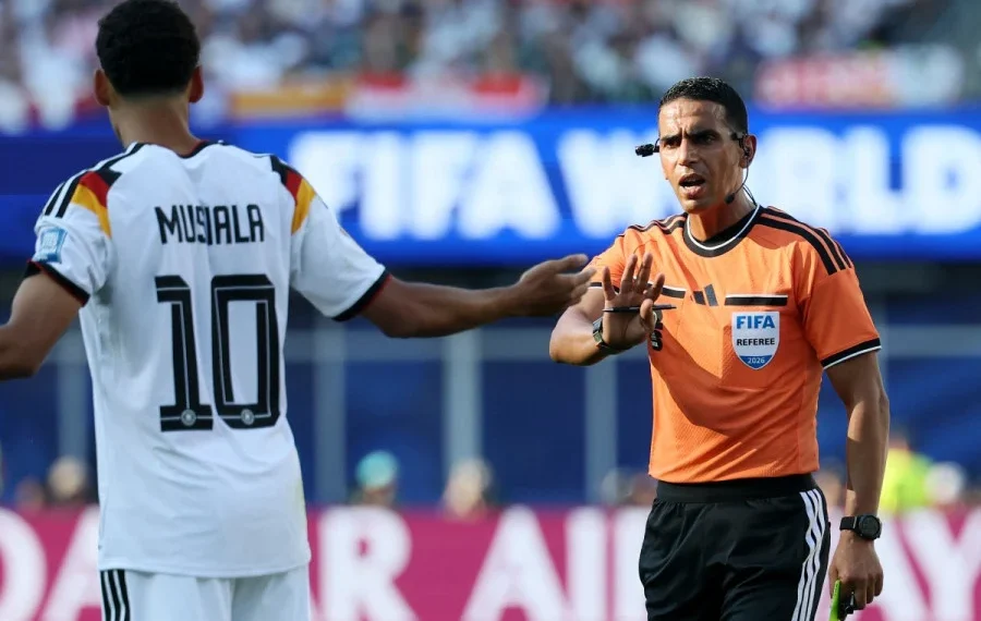 الاتحاد الدولي لكرة القدم: تعيين المغربيين جلال جيد وزكرياء البرينسي ضمن طاقم تحكيم مباراة الترتيب 1 whatsapp image 2026 07 03 at 23 1783117131