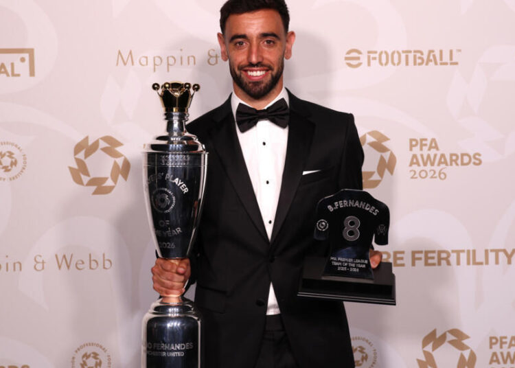 قائد مانشستر يونايتد يتوج بجائزة أفضل لاعب في الدوري الإنجليزي 15 0550f2c18f2b0eeab87279d6bb6129dd1e21b15a