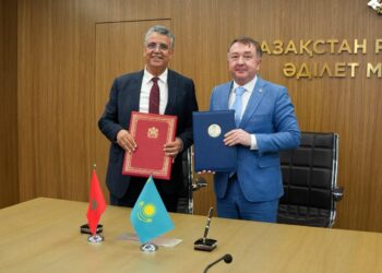 وزير العدل يوقع بأستانا اتفاقيات لتعزيز التعاون القضائي بين المغرب وكازاخستان 4 IMG 20260805 WA0002