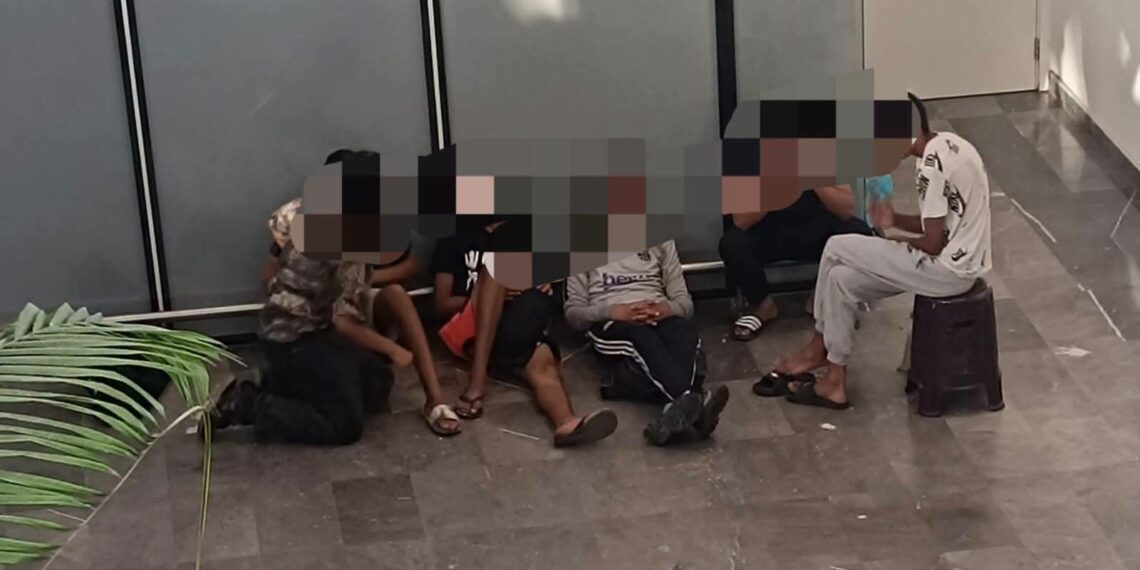 القنيطرة.. أمن محطة القطار يجهض محاولة هجرة سرية نحو سبتة لأربعة قاصرين 1 IMG 20260815 WA0053