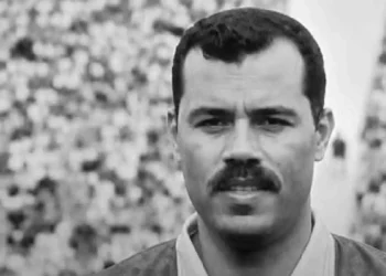أول مغربي شارك في نهائيات كأس العالم.. وفاة الحكم الدولي السابق الجيلالي غريب 5 IMG 2130
