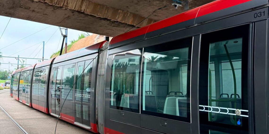 بعد ساعات من الارتباك..تطور جديد في حركة "طرامواي" الدار البيضاء.. 1 casa tramway