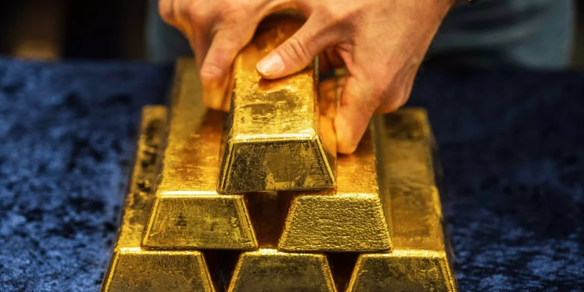 أسعار الذهب تتراجع تحت الضغط العالمي 1 vis 0814202609133181