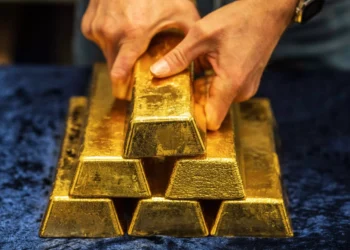 أسعار الذهب تتراجع تحت الضغط العالمي 4 vis 0814202609133181