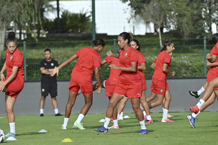 لبؤات الأطلس في صدام حاسم أمام جنوب إفريقيا لبلوغ المربع الذهبي 15 المنتخب النسوي المغربي