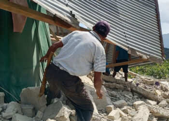 20 قتيلا في حصيلة أولية لزلزال مدمر ضرب جزيرة فلوريس الإندونيسية 5 زلزال اندونيسيا