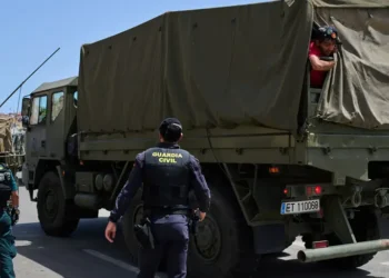 وكالة “أوروبا برس”: الشرطة الإسبانية واكبت حافلات تقل مغاربة قرروا مغادرة سبتة عبر معبر تاراخال 3 61d00791 80de 41c4 8ebd 28f6fe5a34bc