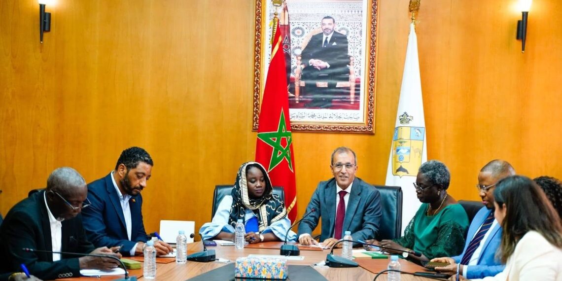 جهة الداخلة وادي الذهب.. لمباركي يستقبل وفدا من جمهورية غينيا بيساو (صور) 1 801587104 1369546108674823 7455346032122178779 n