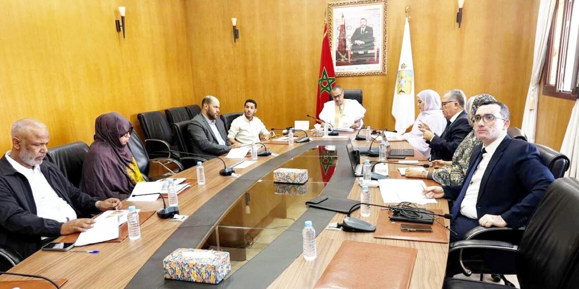 مجلس جهة الداخلة - وادي الذهب.. الخطاط يترأس اجتماع لجنة الإشراف والمراقبة 1 825292039 1384064210556346 6027767499278640539 n