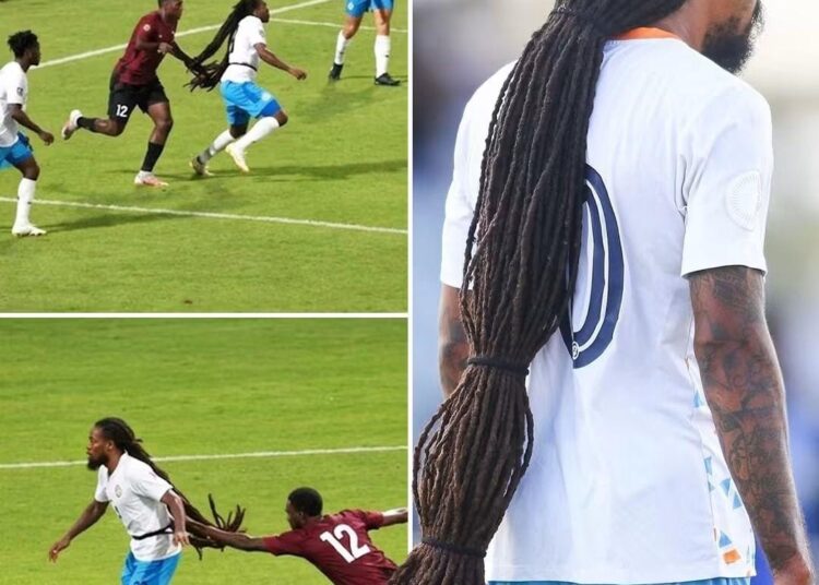شعر لاعب يتسبب في طرد لاعبين من الفريق المنافس.. لقطة نادرة في دوري أمم الكونكاكاف! 15 IMG 20260928 WA0026