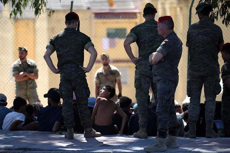 تقرير يفضح تورط عناصر من الجيش الإسباني في الاعتداء على مهاجرين بمدينة سبتة المحتلة 1 RhtddZcLtpZrkmAOXC2tzMGMc0Cv6QnKggUZcMql