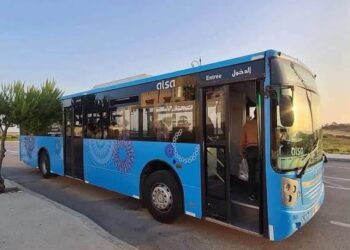 بعد شهرين من الأزمة.. أولى حافلات طنجة تصل إلى مكناس.. 3 حافلات النقل الحضري