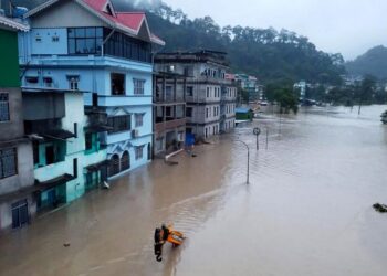 أمطار غزيرة تودي بحياة 70 شخصا في الهند ونيبال 3 inde inondations 1