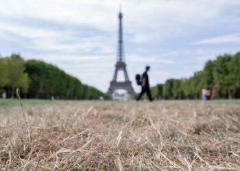 فرنسا.. الدين العام يتجاوز 3.5 تريليونات 3 paris