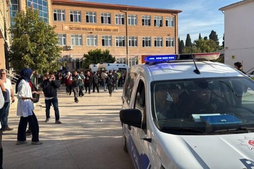 الرئيسية 28 turkey feu ecole