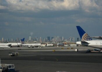 عطل اتصالات يربك حركة الطيران في شمال شرق الولايات المتحدة 4 usa aeroport 10