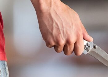 مراكش : إيقاف جانح عرض ثلاثة أشخاص لإصابات بليغة بسلاح أبيض في جليز 5 سلاح أبيض