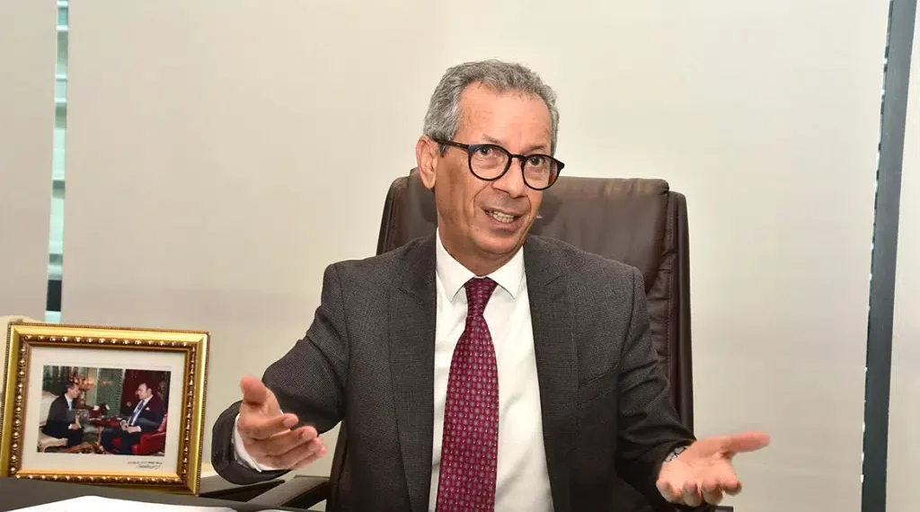 مرسوم جديد يحدد اختصاصات وزير الذكاء الاصطناعي والتحول الرقمي 1 62bee9922f221 1024x636.jpg
