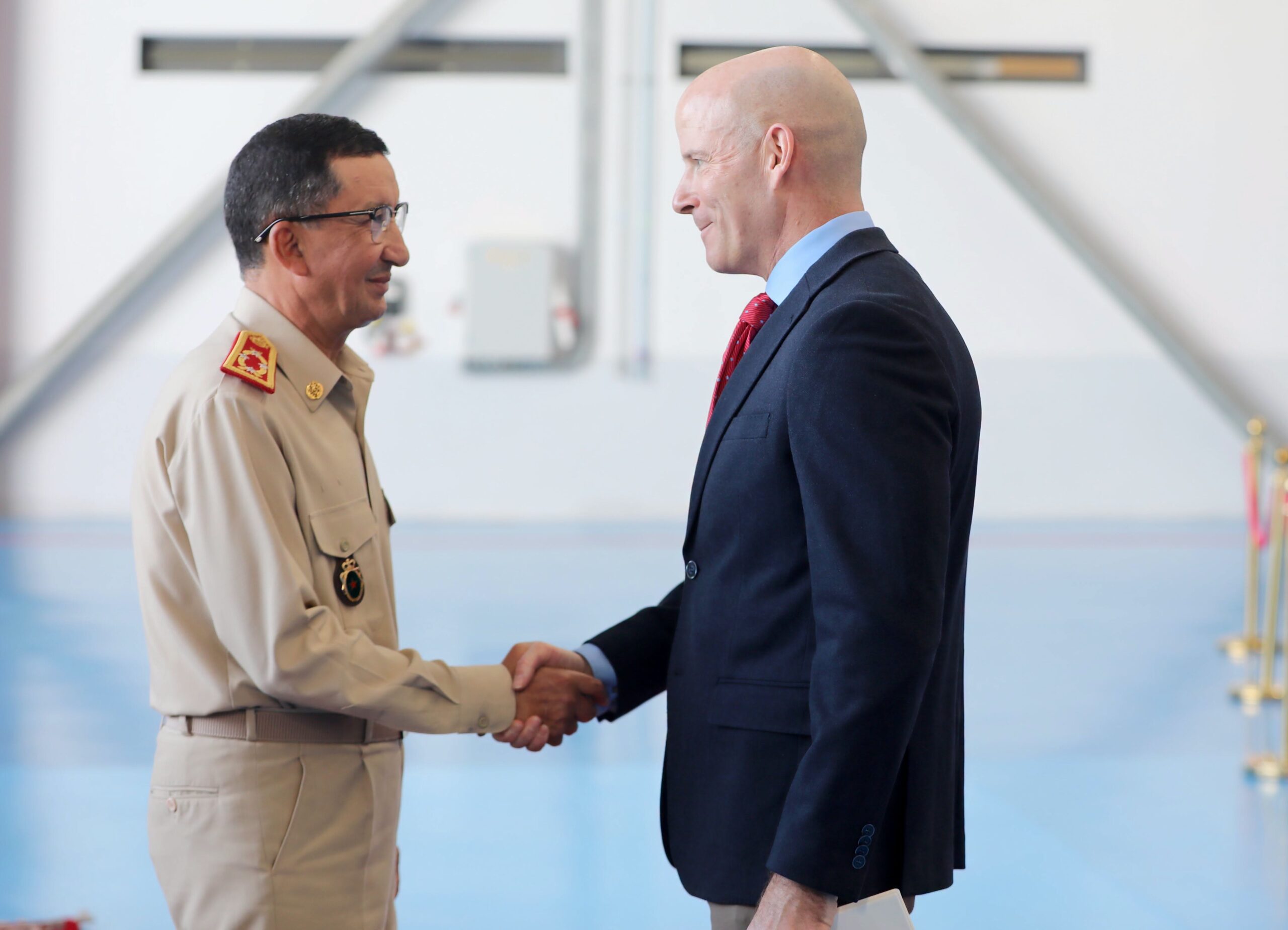 التعاون العسكري المغربي الأمريكي.. استقبال الدفعة الثالثة من مروحيات "أباتشي AH-64E" القتالية 3 864234439 1646980580143424 6517592073769807899 n scaled