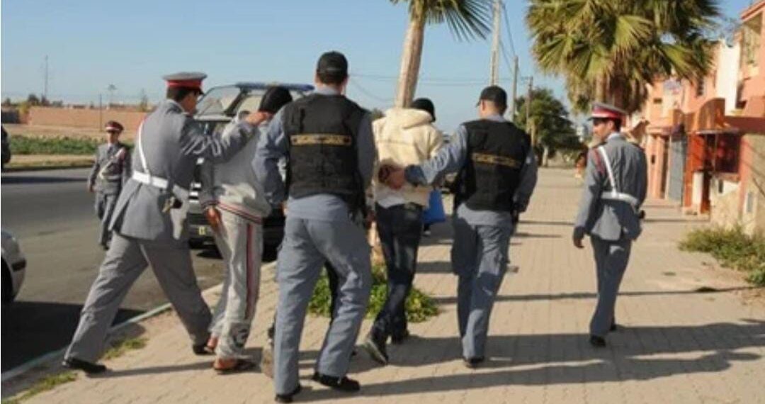 آيت أورير.. الدرك الملكي يوقف 7 أشخاص للاشتباه في قضايا مخدرات وسرقة 1 IMG 20261003 WA0050 edit 33172534952446