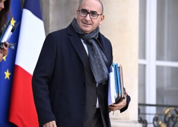 وزير الداخلية الفرنسي يصف إطلاق النار بإيفلين بـالمسار الدموي والتحقيقات تتجه نحو فرضية إرهابية 2 afp 68f50c0f8f6f 1760889871