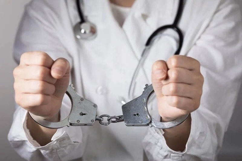 وصفات القرقوبي تطيح بطبيب في فاس 1 medcin arrestation